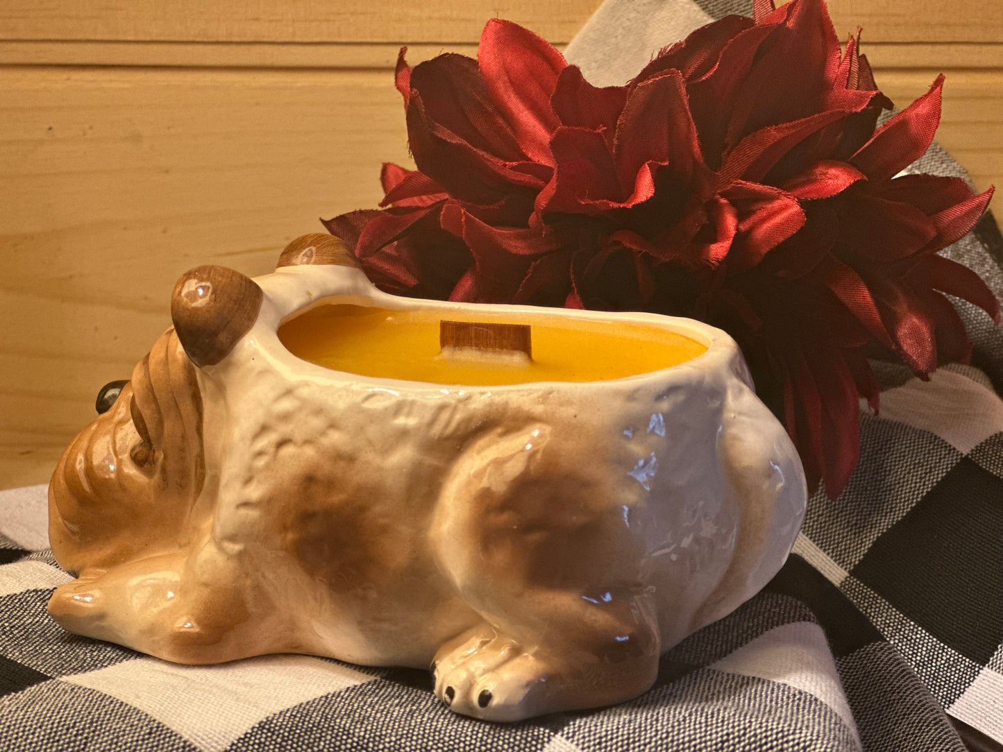 Bulldog Candle
