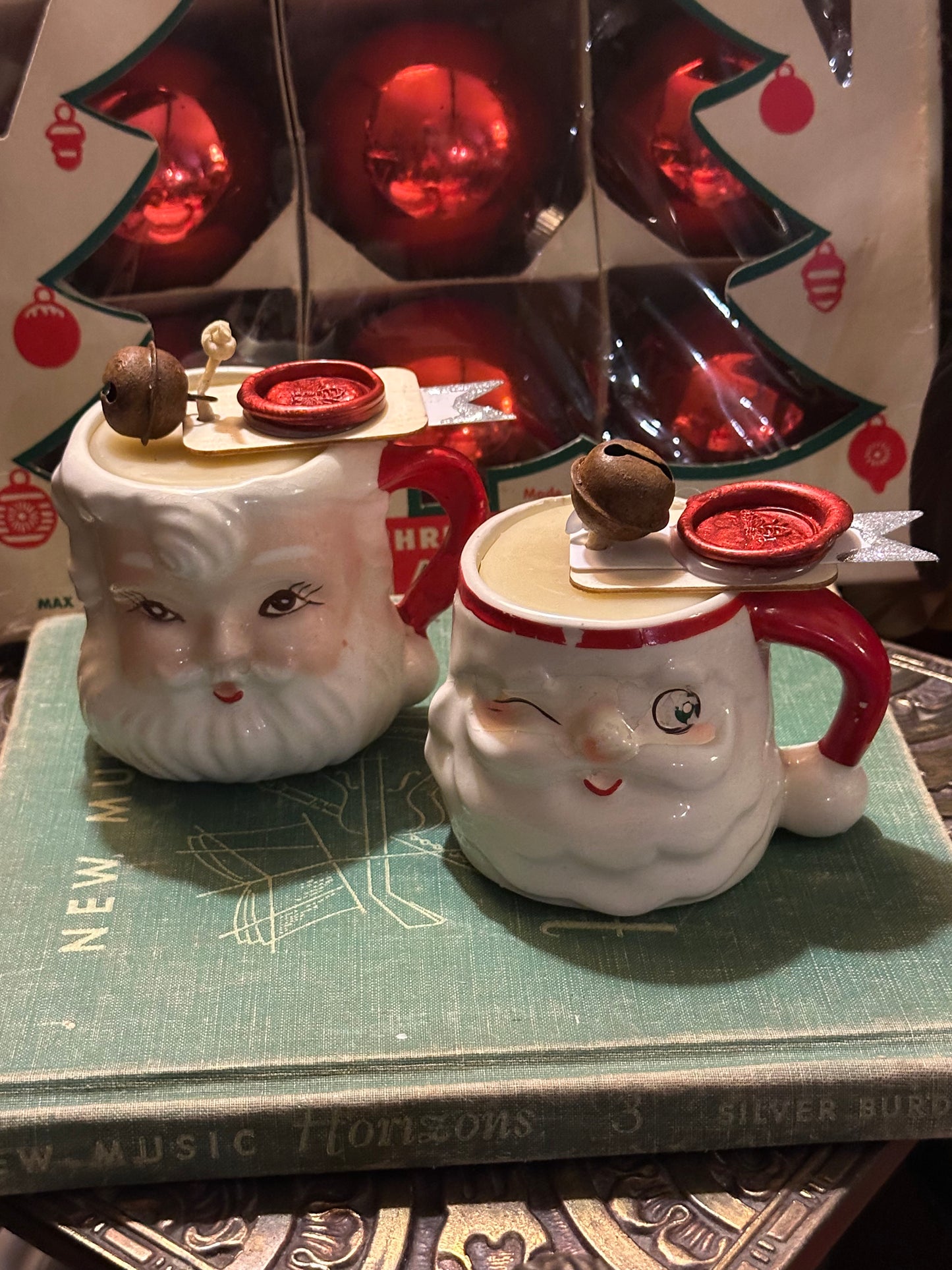 Happy Vintage Santa Mug Candle