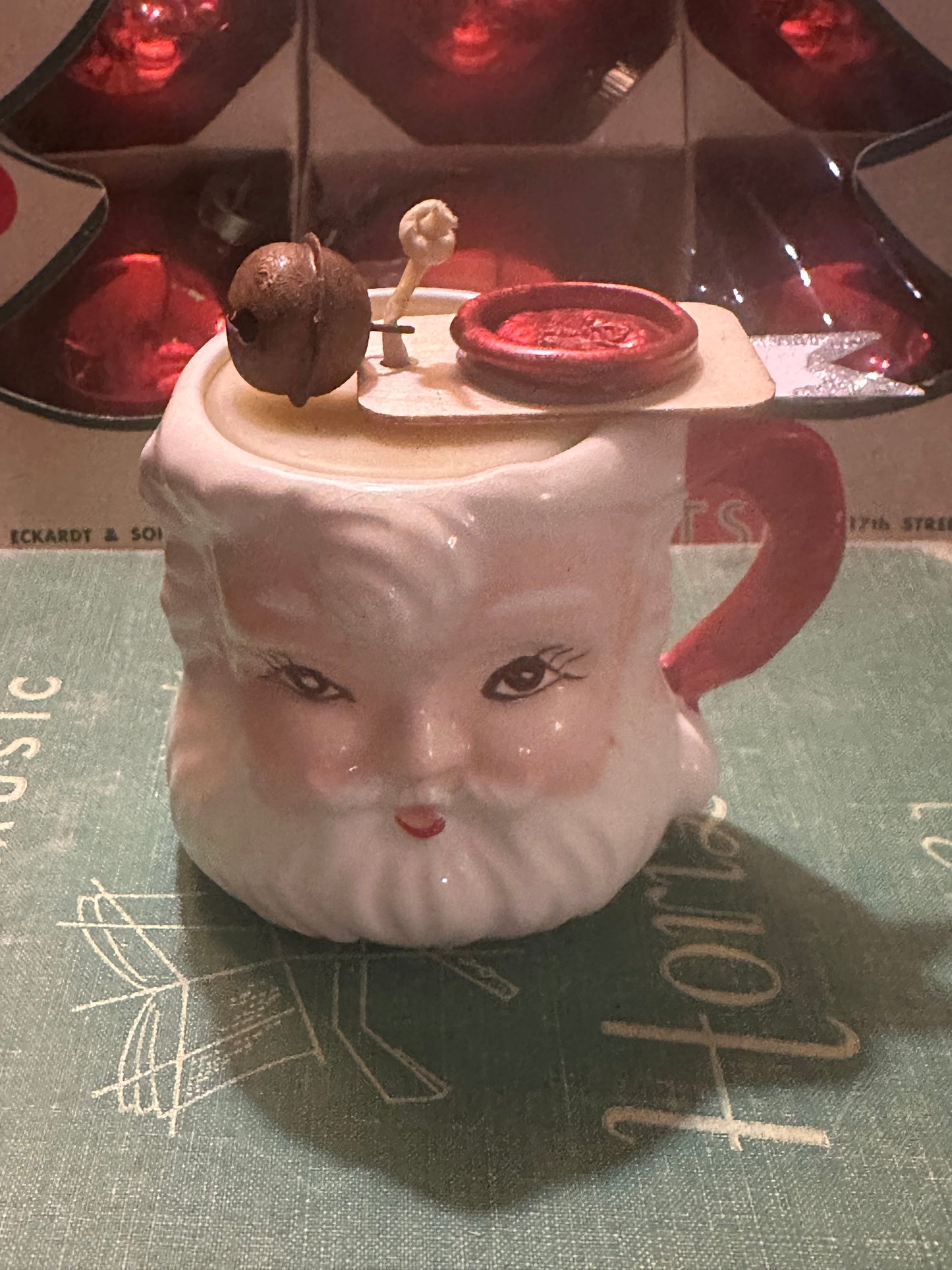 Happy Vintage Santa Mug Candle