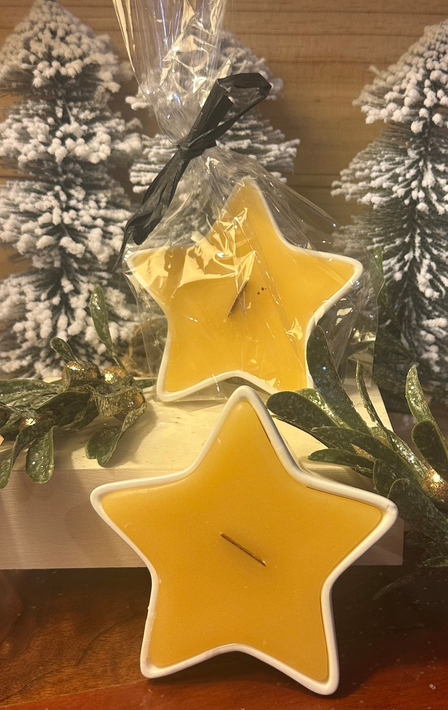 Happy Holiday Star Candle