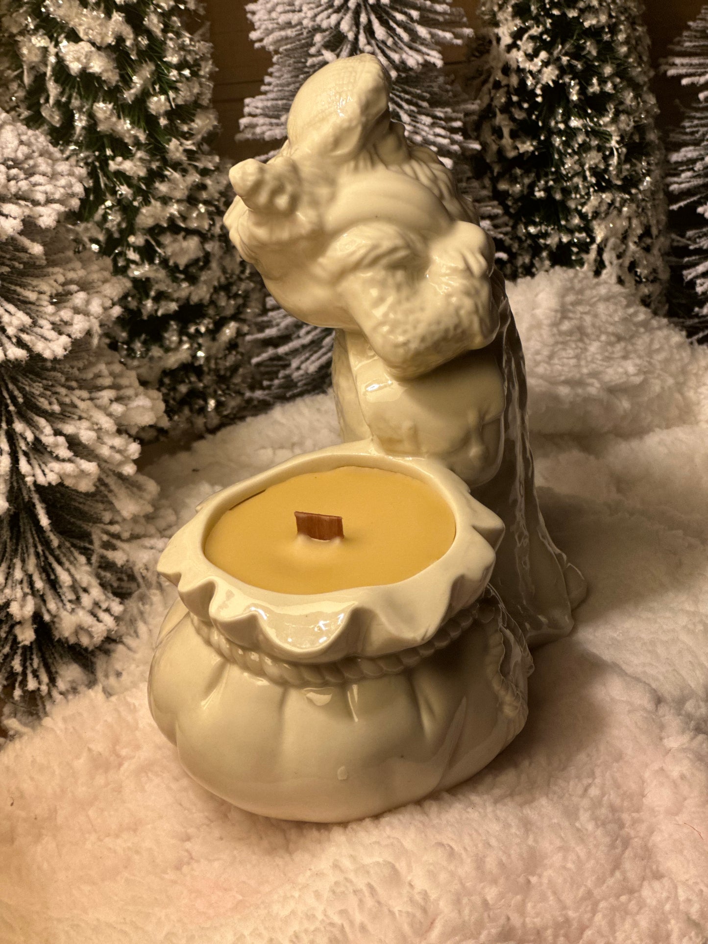 Santa with Tree Vintage Candle